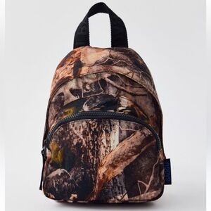 Baggu Camouflage Mini Backpack Color brown NWT
